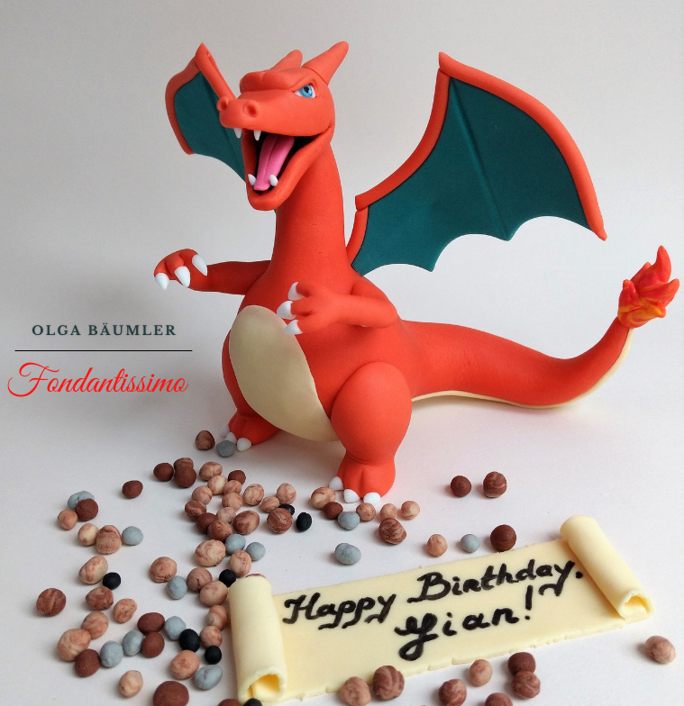 Glurak Pokemon Tortendeko aus Fondant